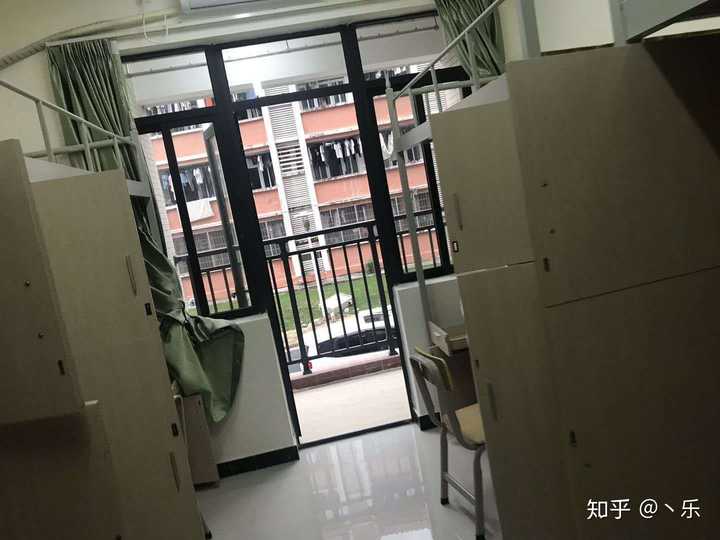 中山大学南方学院宿舍环境怎么样有没有学长学姐提供图片或者文字参考