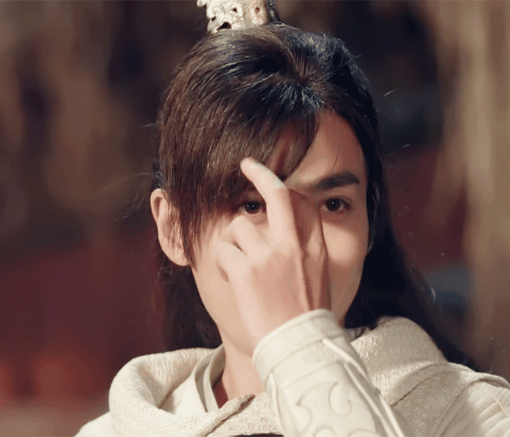 戏外的元若﹌o﹌ 角色多变,一人千面 可爱的 (嘤~这么多面妈找上门