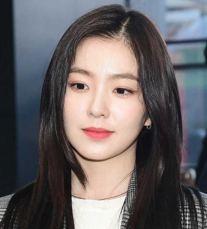 如何评价裴珠泫的长相?(多图预警!)?