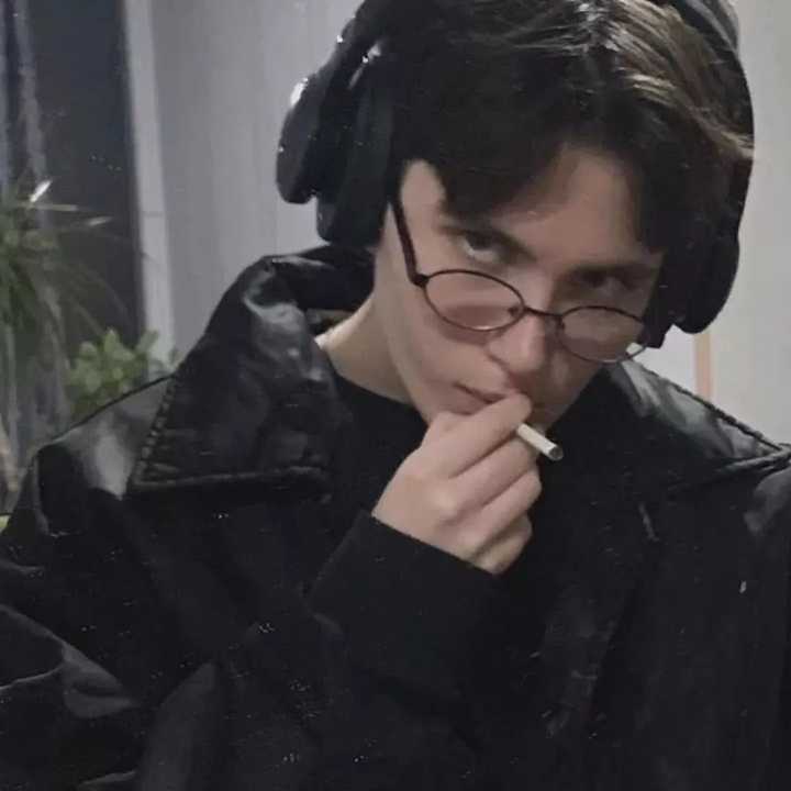 有哪些让人眼前一亮的阿美咔叽或美式复古头像?