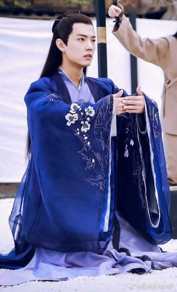 你觉得最适合古装的男明星是谁?