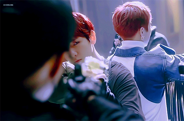 有没有边伯贤好看的动图?