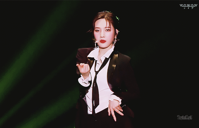 港风特色本人 王祖贤 朴秀荣joy,是饭圈有名的港风美女!