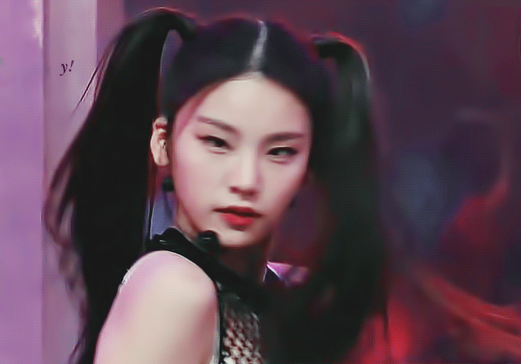 这两张饭拍仿佛是电影截图