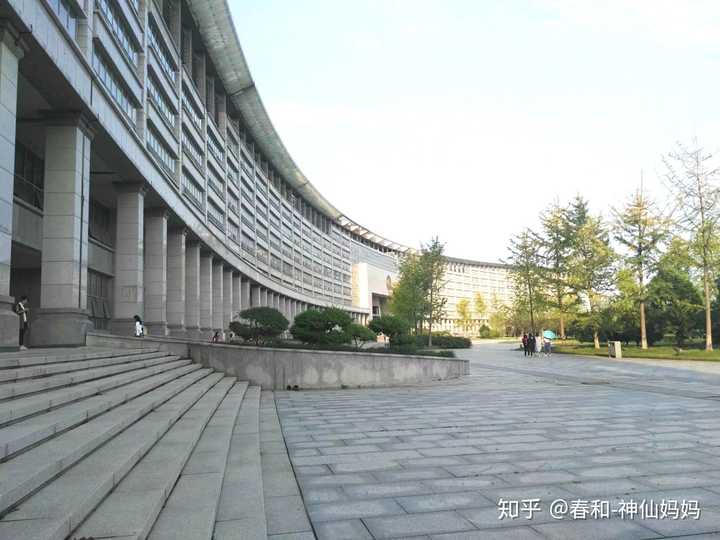 河南中医药大学有哪些特色建筑?