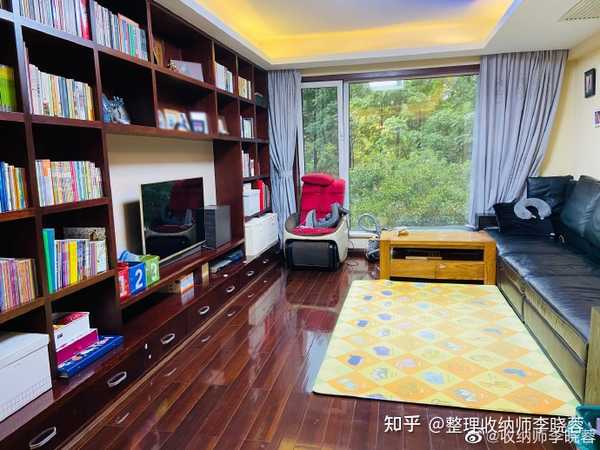 杭州整理师# 用收纳型电视柜解救凌乱的客厅 一家人的公共物品放在