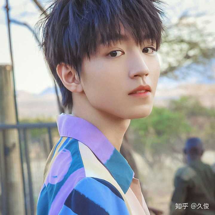 只有我觉得王俊凯和肖战两个人长得很像吗?