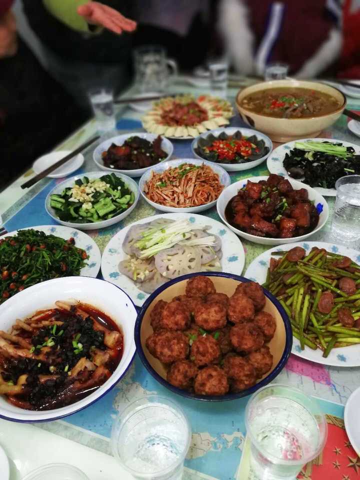 图片是亲戚拍的,我在做饭,没来得及拍全部!