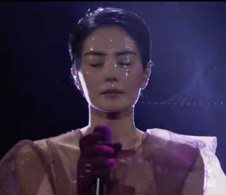 你们觉得王菲的颜值怎么样?