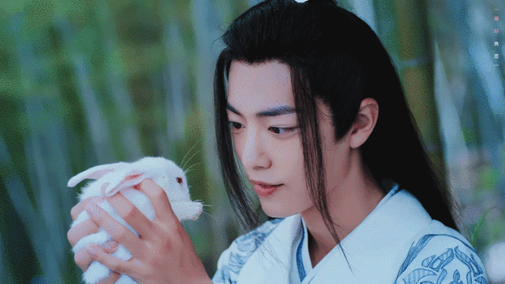 附上几张壁纸 觉得这张表情包很好哈哈哈哈莫名很萌 治愈系笑容https