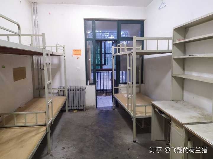 现在已经可以申请给宿舍安空调了【当初我就没这待遇】,四改六宿舍