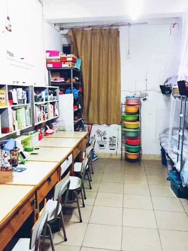 国内哪个大学宿舍条件差?