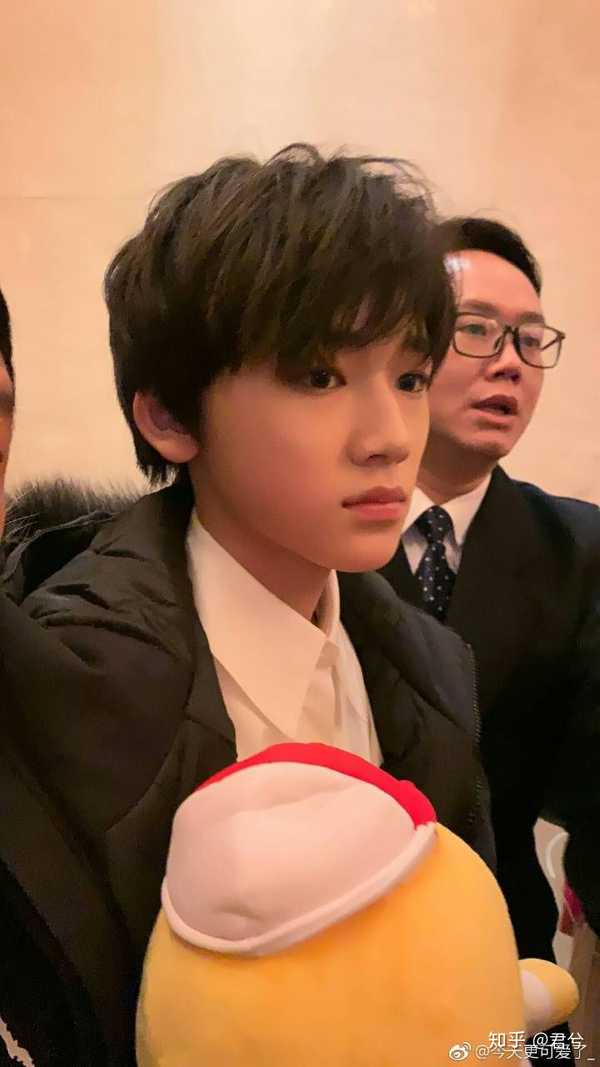 就是这个锅盖,他叫宋亚轩