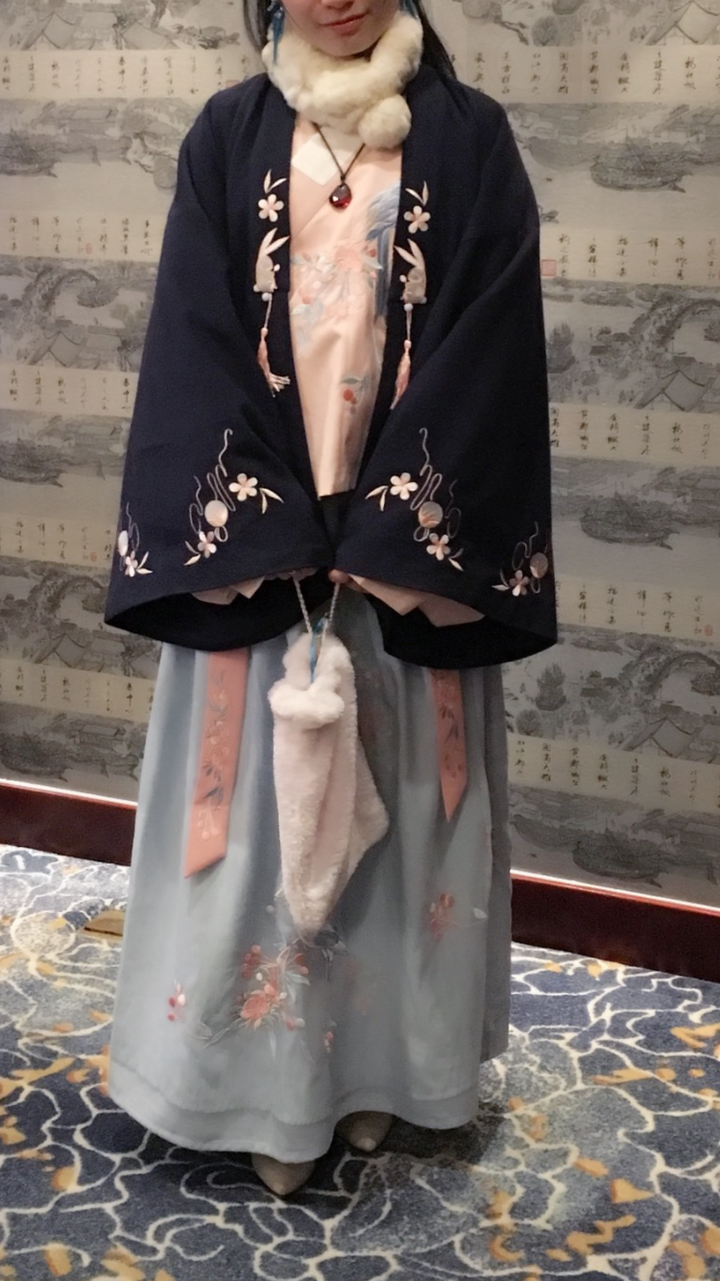 为什么日本人可大方穿和服,中国人穿汉服就会受到诟病与嘲笑?