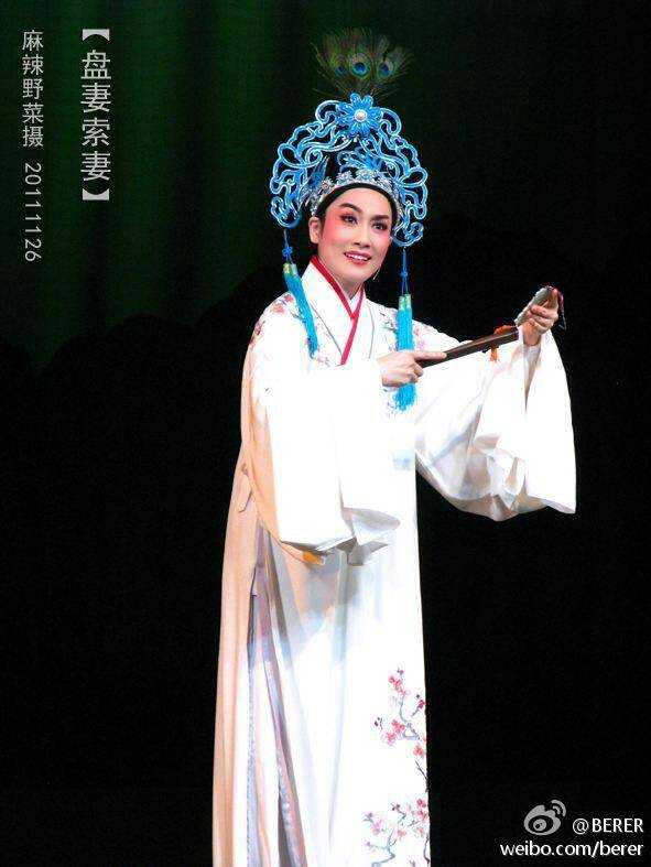 看王君安的戏首推《盘妻索妻》,《玉蜻蜓》,其次《柳永》,《柳岸传书