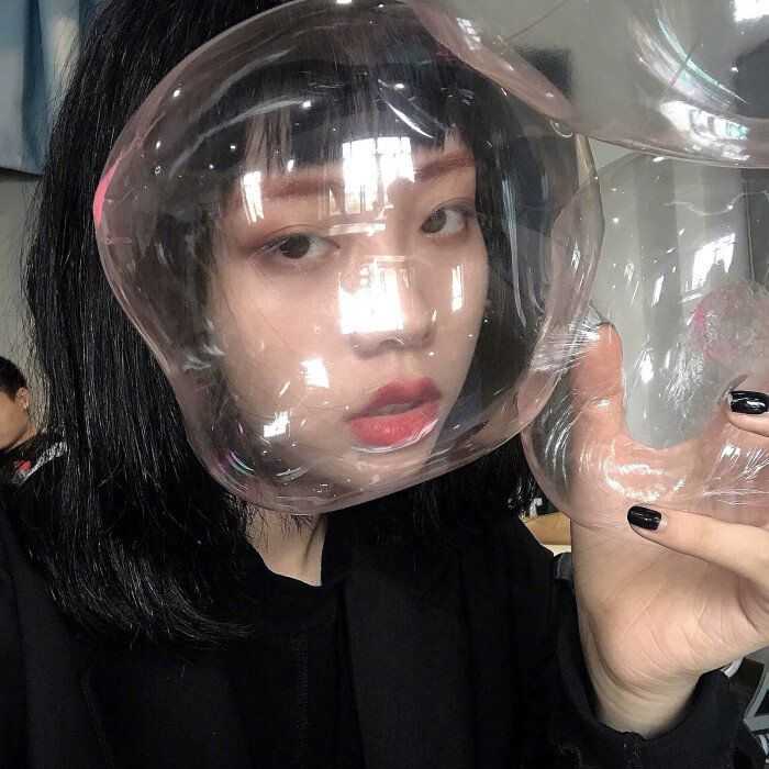 一看头像就觉得是一个很温柔很安静的女孩子呀(o")