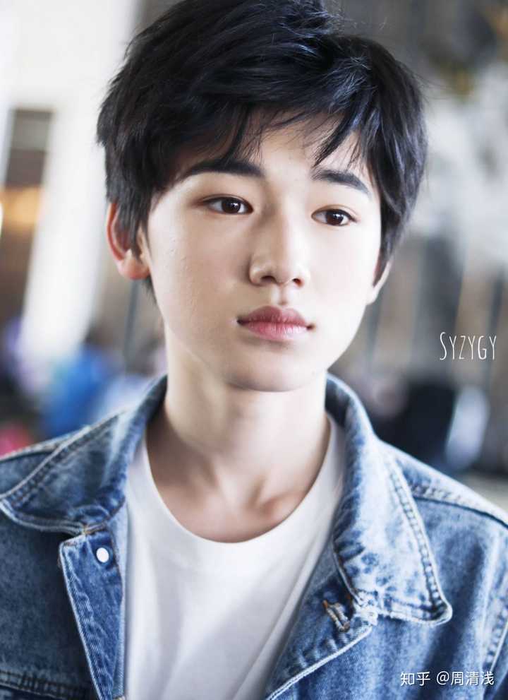 当今中国娱乐圈谁是你所认为颜值最高的男明星?