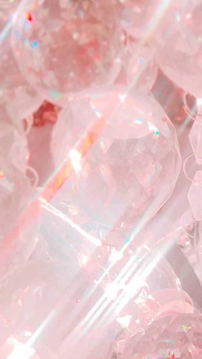 有哪些好的图片适合作qq自定义主题或者微信聊天背景?