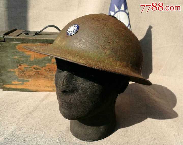 然后这是当年桂军的梅花盔(桂军,中央军,粤军都有装备,盔型也有好几种