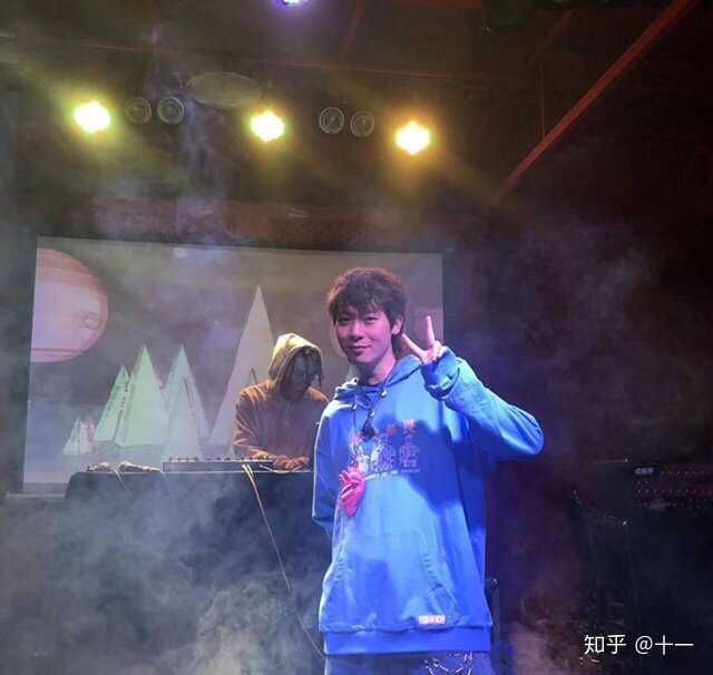 为什么很多人觉得rapper福克斯帅?