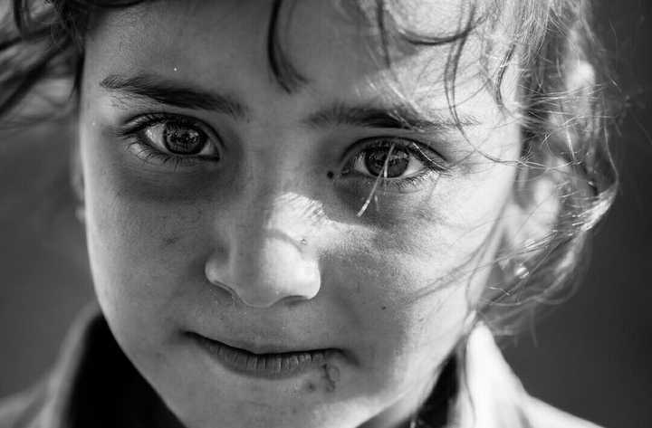 伊拉克战争的一名小女孩 图片和资料皆来源自网上