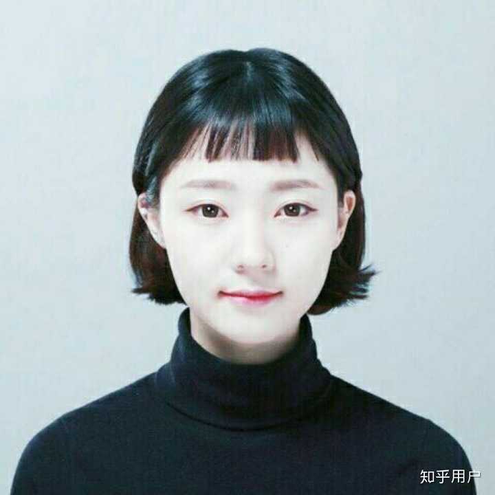 有没有什么女孩子戴眼镜也好看的发型或刘海?