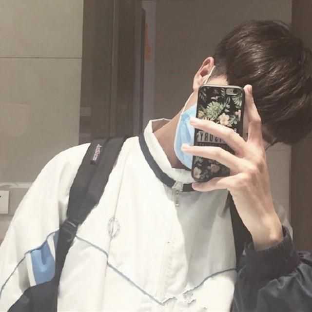 有哪些男孩子用的干净头像?