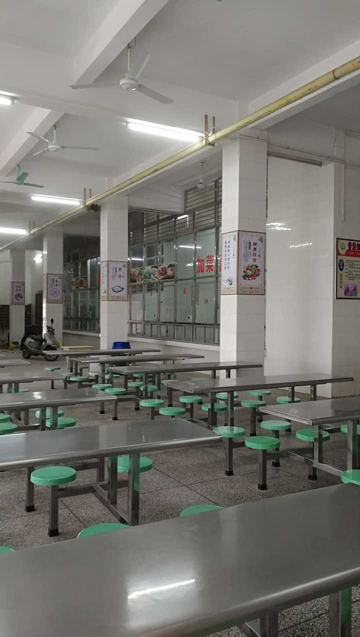 在广东高州中学就读是一番怎样的体验?
