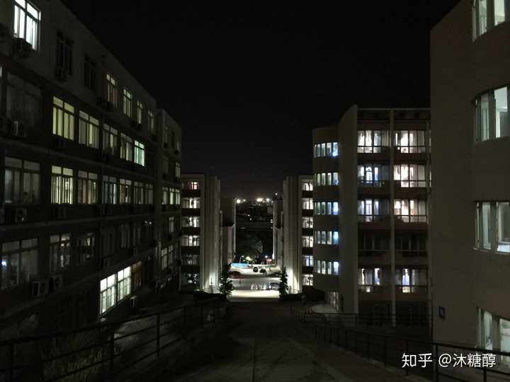 大连工业大学的宿舍怎么样?