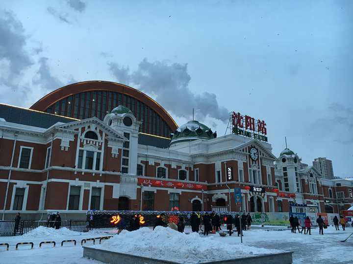 沈阳南站指的是沈阳市内的那个火车站还是苏家屯那个?