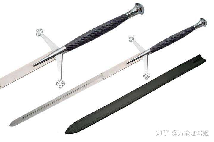 sword),阔剑或者宽刃剑只能指代苏格兰笼手剑和苏格兰大剑这两种武器