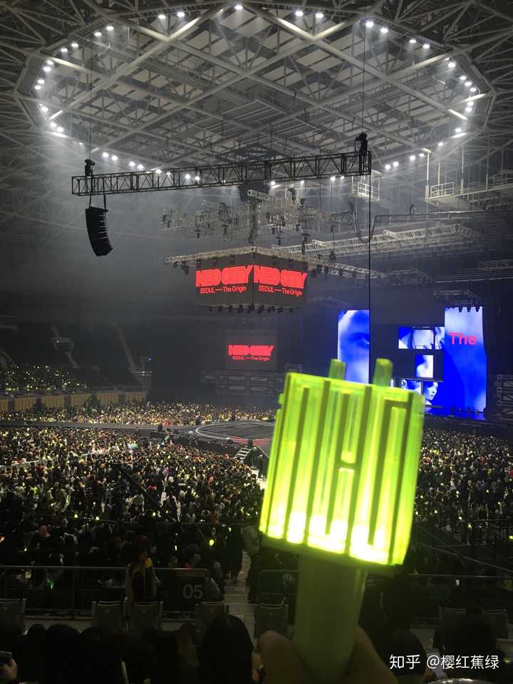 如何评价nct第一代正式官方应援棒?