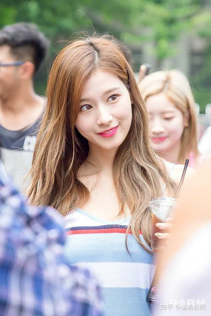 twice sana漂亮吗?