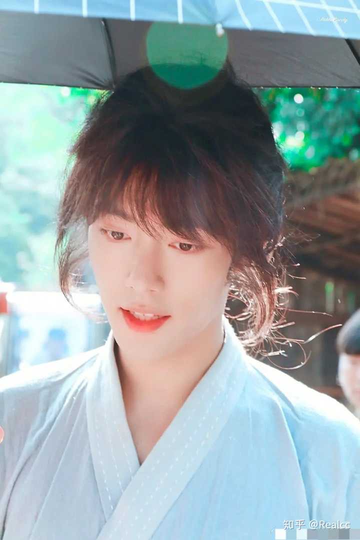 请问肖战这张图片的出处是哪里?