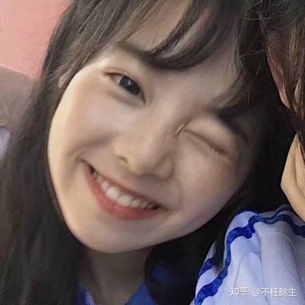 有没有笑的很甜很可爱的照片适合做女生头像?