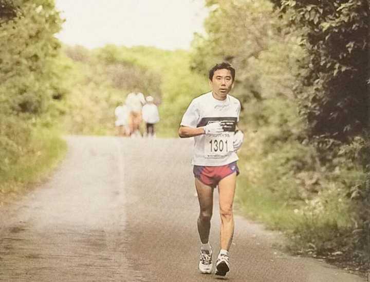 村上跑步照片