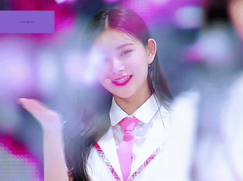 pd3: 小樱花:在韩圈中辨识度很高的颜,但韩网民似乎不是特别特别喜欢