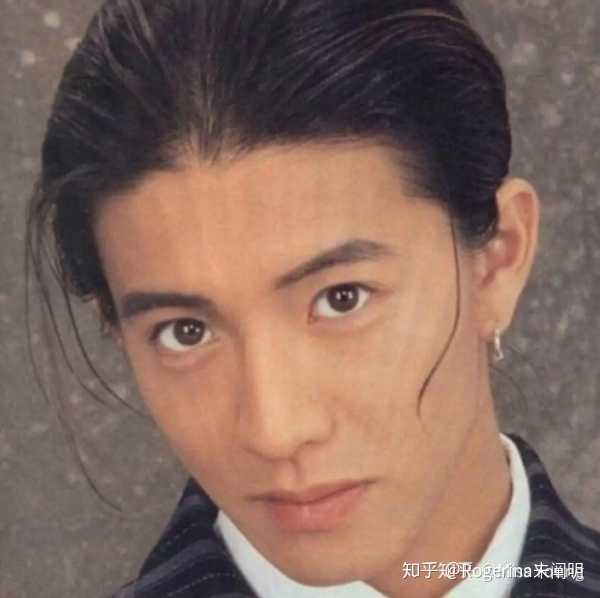 当时流行的花美男发型