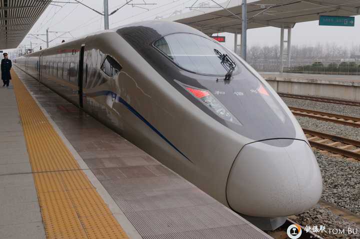 正经答案:crh2a-2460 为 crh2g 头型试验车,全路仅一列.