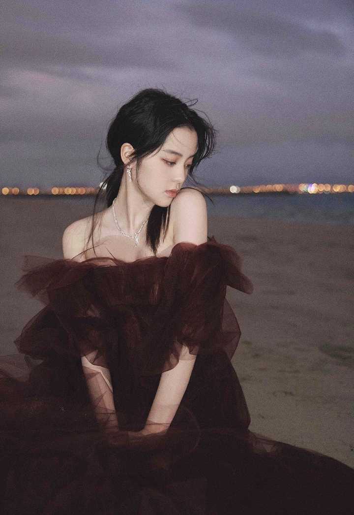 有没有身材/气质/颜值好的小姐姐壁纸?(无水印)?