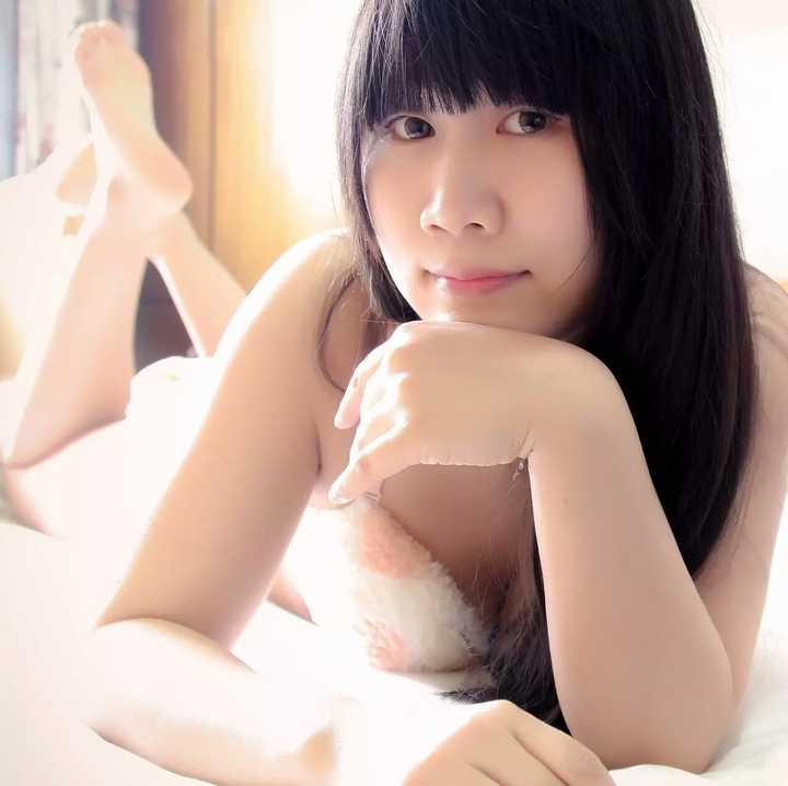 女生怎么给自己拍私房照?