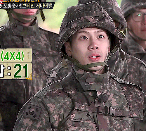 give me a huge 最后粉丝在这有个小tips:  10月25日王嘉尔个人专辑