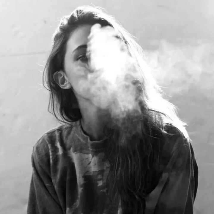 有没有一些丧丧的带着温柔的女生头像?