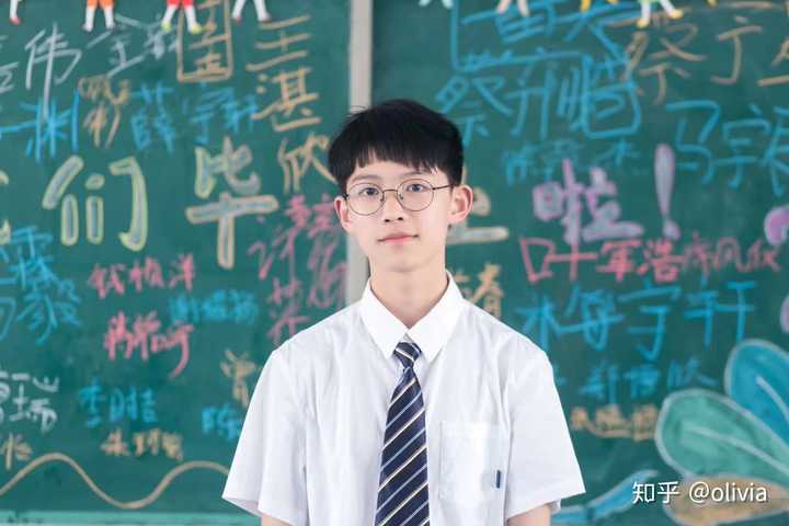 初中男生可以好看到什么程度