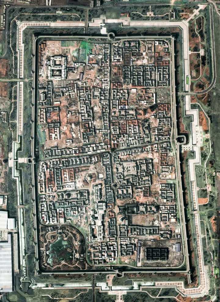 建立在春秋晋阳古城基础上的明太原县城,图片源自@google earth