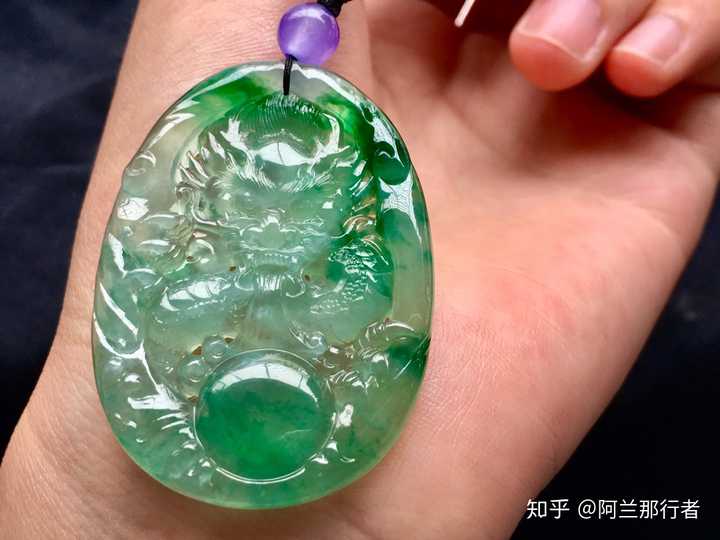 想买翡翠龙牌?各位大佬能不能给些建议?小弟拜谢?