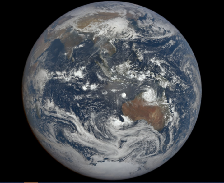 dscovr卫星拍摄的2月27日的地球图像 (来源 https://epic.gsfc.nasa.