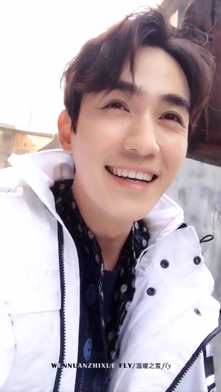 可以分享下朱一龙笑的很开心的图片吗?
