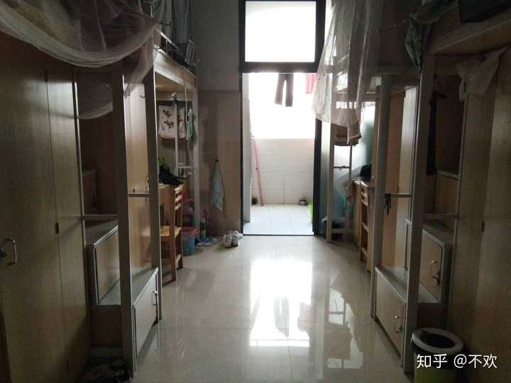 九江学院的宿舍条件如何?校区内有哪些生活设施?