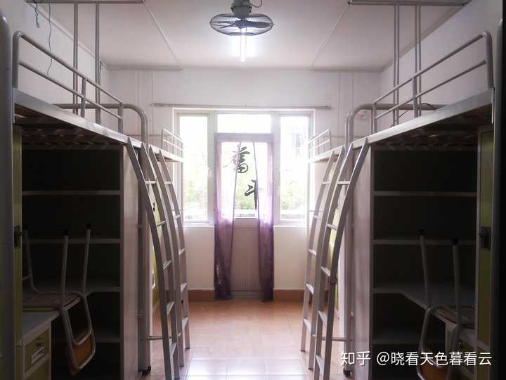 上海中医药大学的宿舍条件如何?校区内有哪些生活设施